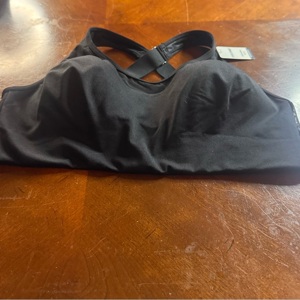 Victoria’s Secret PINK Active Sports Bra – Black (Size M)